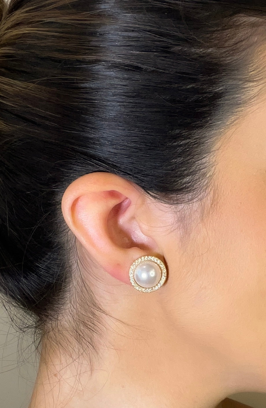 Brinco Pérola com Zircônia Dourado